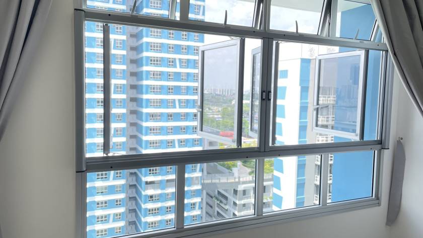 Dinomesh: Retractable Insect Mesh for HDB Windows Singapore